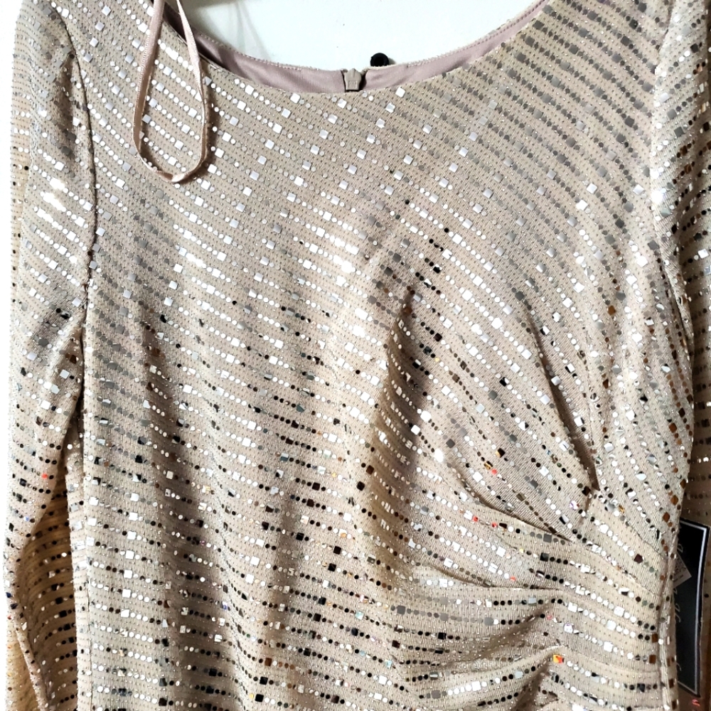 Dress size8 - Picture 3 of 5